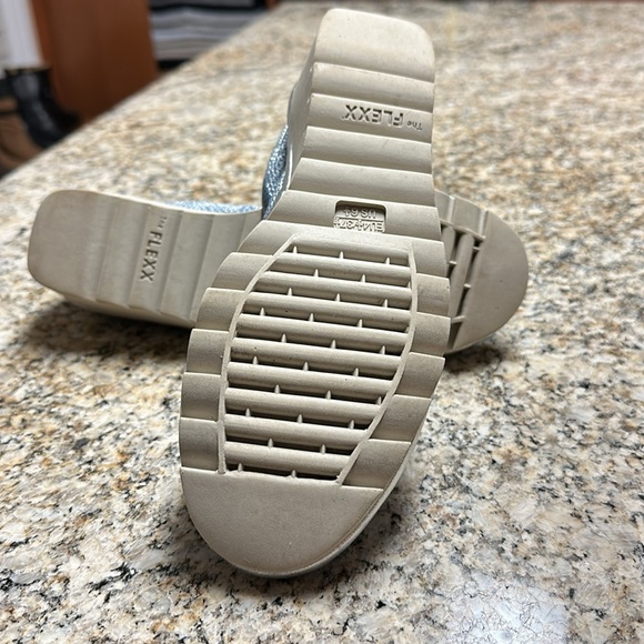 NWOT WOMENS “THE FLEX” COMFORT WEDGES SIZE 6 1/2 COLOR IS A SILVERY LIGHT BLUE - Picture 6 of 12